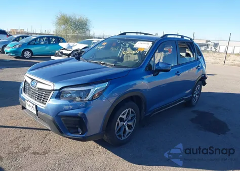 2021 Subaru Forester Premium z USA, uszkodzony, nr VIN JF2SKAJCXMH518174